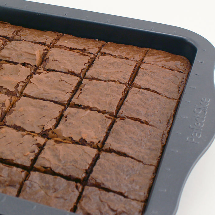 Image 6 of Perfect Slice 13" Covered Cake Pan