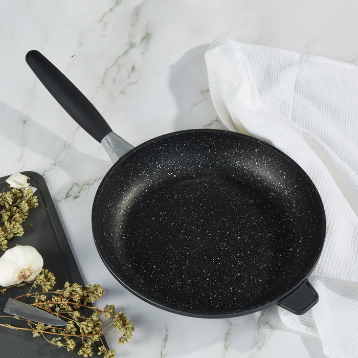 Image 1 of EuroCAST Cast Aluminum Nonstick 9.5" Fry Pan