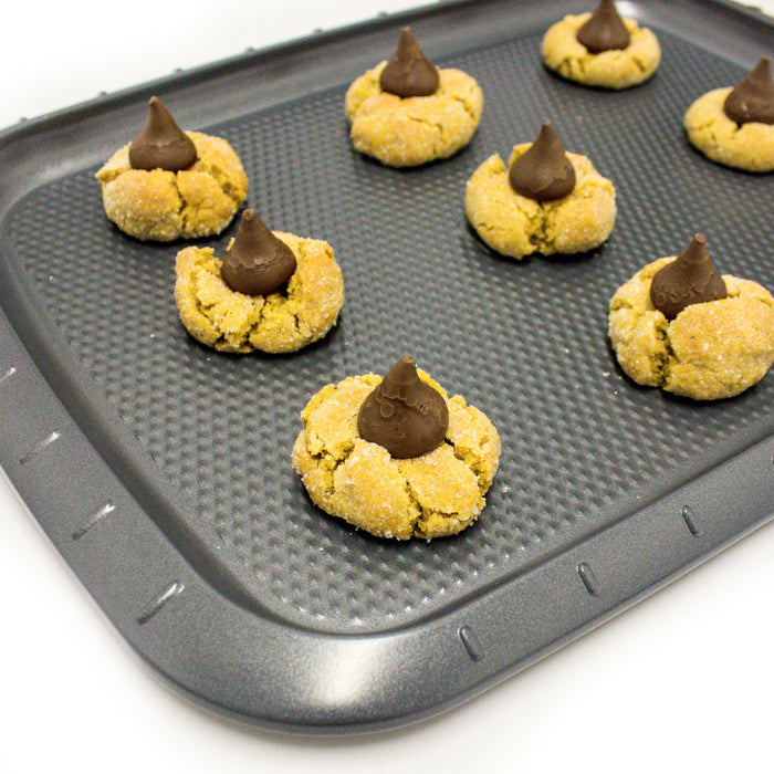 Image 12 of GEM Non-stick 3Pc Bakeware Set , Small Cookie Sheet, Cupcake Pan and Pie Pan