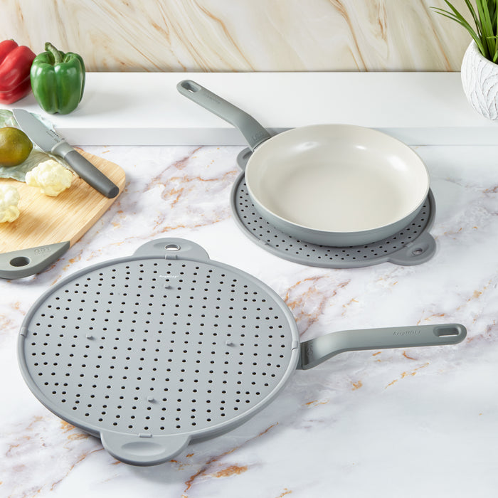 Image 2 of Shopberghoff Essentials Heat-resistant Silicone Splatter Screen 13"