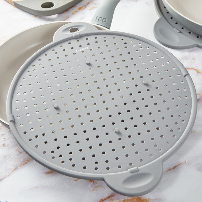 Image 2 of Shopberghoff Essentials Heat-resistant Silicone Splatter Screen 11"