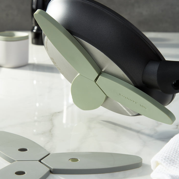 Image 3 of Shopberghoff Leo 2Pc Foldable Magnetic Trivet Set, Moonmist & Sage