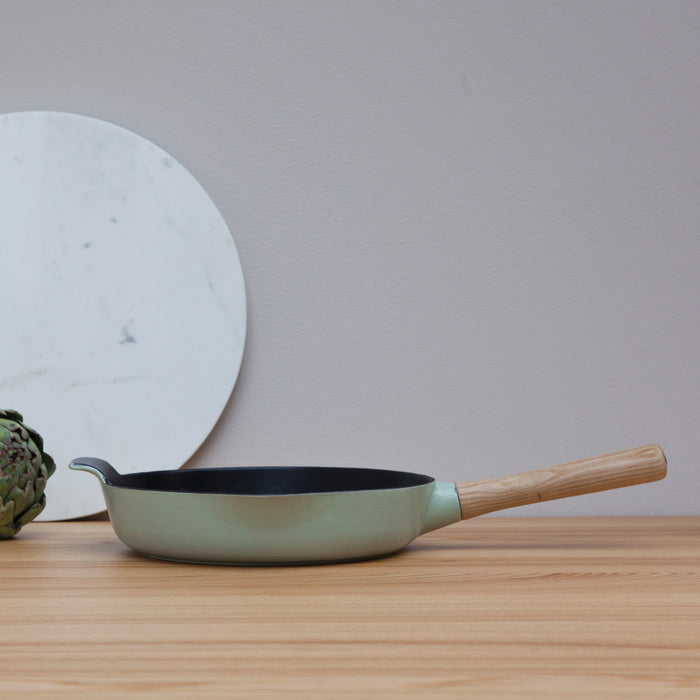 Image 4 of Ron 10.25" Cast Iron Fry Pan 2.6Qt, Green