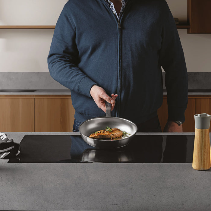Image 6 of Shopberghoff Graphite Recycled 18/10 Stainless Steel Frying Pan 10"