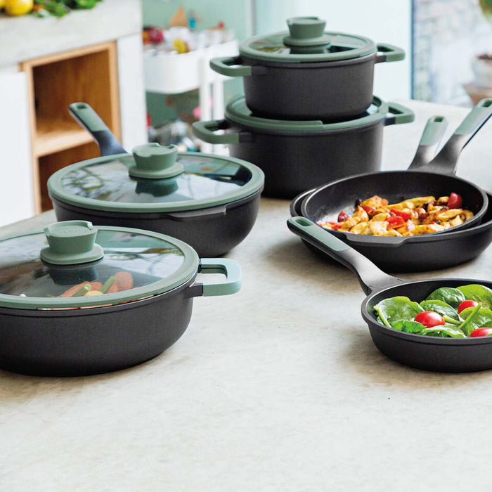 Image 6 of LEO Non-stick Cast Aluminum Wok Pan 11", 4.6qt. With Glass Lid, Forest
