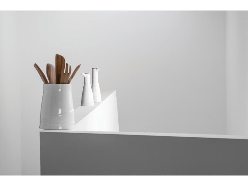 Image 2 of 2.1Qt Porcelain Jar With Lid